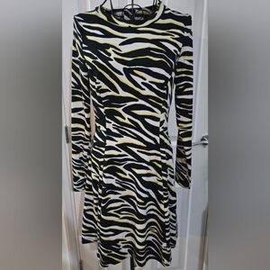 New Look Black/White/Yellow Long Sleeve Zebra Print Dress Extra Soft
